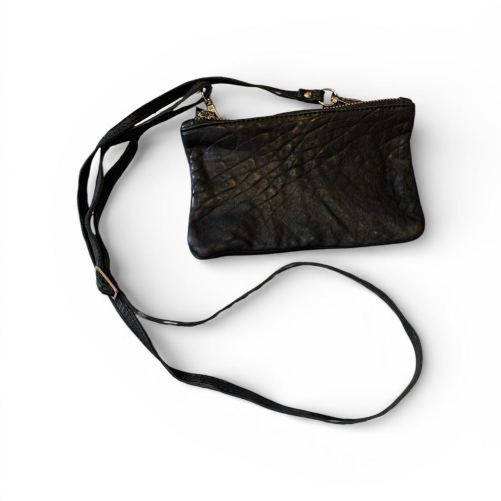 Maxon Collection Classic Black Textured Leather Crossbody Bag